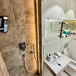 Palace 2 Wifi 600 Mbs 55'tv Netflix Hbo 2xmetro Appletv Apartmán Varšava