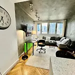 Palace 2 Wifi 600 Mbs 55'tv Netflix Hbo 2xmetro Appletv * Varšava