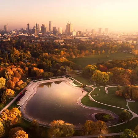 아파트 Palace 2 Wifi 600 Mbs 55'tv Netflix Hbo 2xmetro Appletv 바르샤바