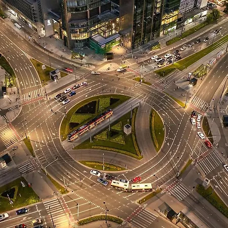 아파트 Palace 2 Wifi 600 Mbs 55'tv Netflix Hbo 2xmetro Appletv 바르샤바