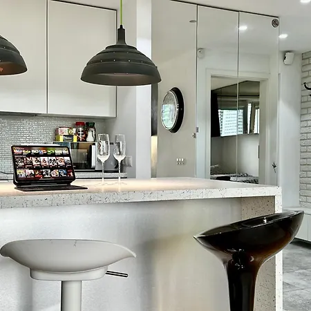 Palace 2 Wifi 600 Mbs 55'tv Netflix Hbo 2xmetro Appletv Apartmán *